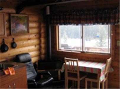 Bear Corner Adventures Bed & Bale Hotel Golden Room photo